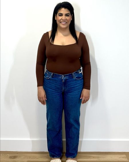 These are the Abercrombie curve love high rise baggy jeans! Wearing a size 31 long. These are the perfect fit!! Love the length. 

#LTKFindsUnder100 #LTKStyleTip #LTKMidsize