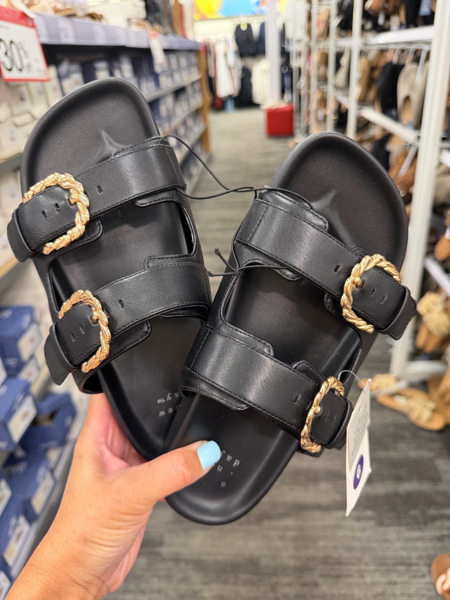 ✨40% off Target Circle Deals✨
Target Summer Koda Black Buckle Sandals Women’s Sandals with Memory Foam Insole - A New Day @Target #target #targetstyle #circledeals #targetshoes #targetsandals #anewday #blacksandals #blackslides

#LTKootd #LTKgrwm #LTKTravel