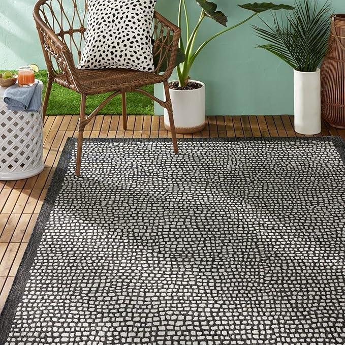 Home Dynamix Tommy Bahama Marlin Indoor/Outdoor Area Rug, Black, 5'3"x7'3" Rectangle | Amazon (US)