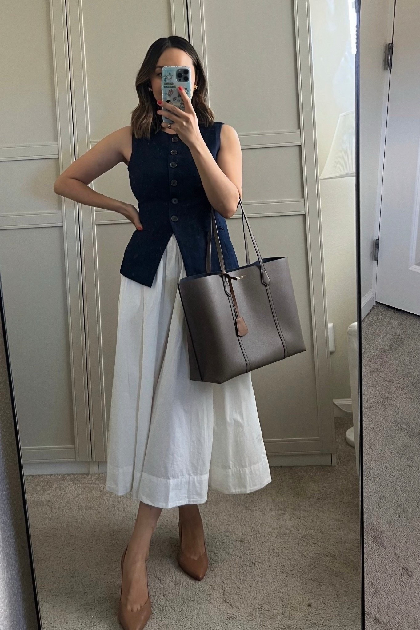 Summer workwear combo - vest + skirt 

Skirt — old, linked to similar styles 
Jcrew vest size 2 


Office outfit / classic style 


#LTKootd #LTKWorkwear