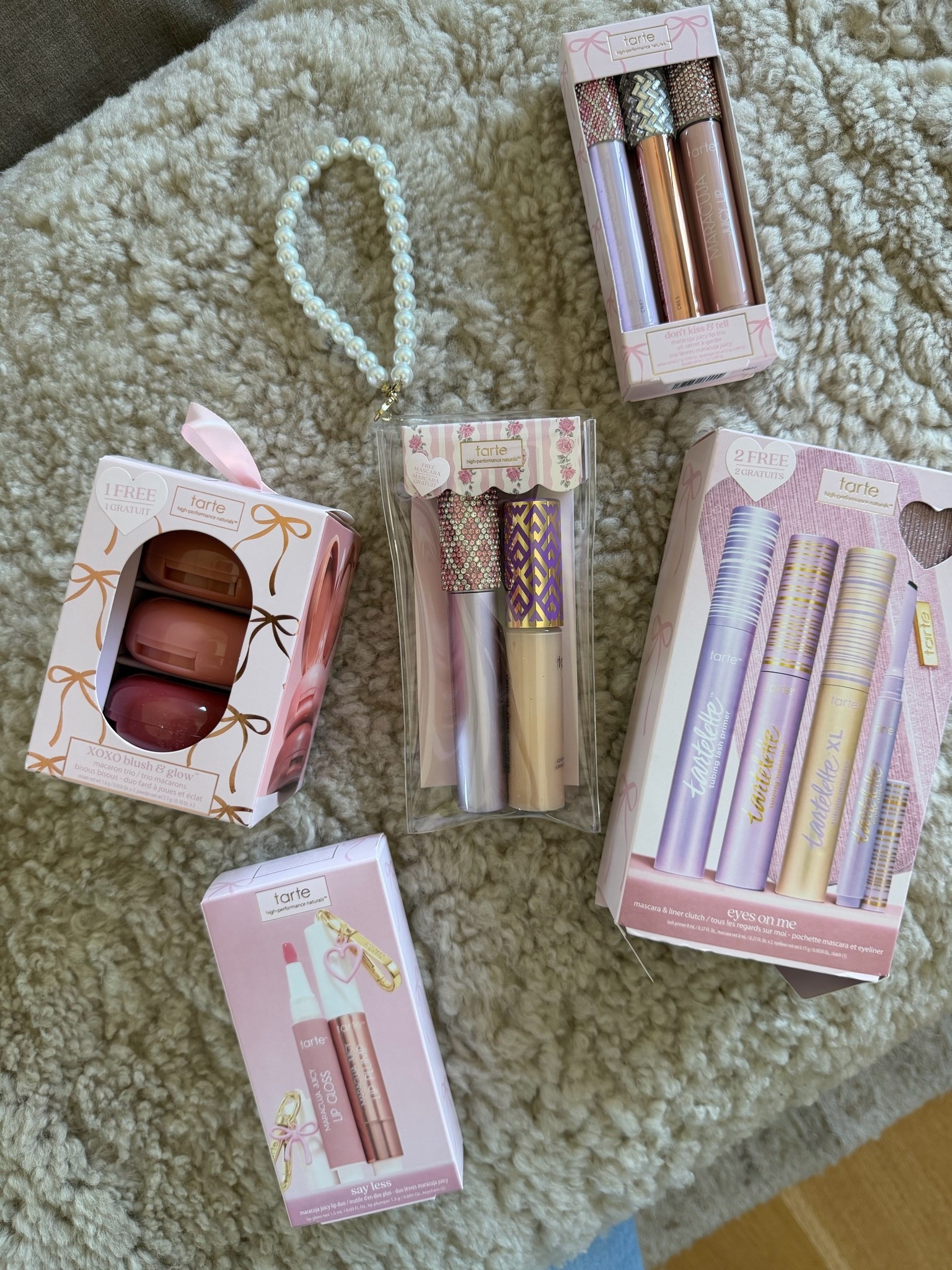 New beauty gift sets from 
@tartecosmetics 😍 some of my all time fave makeup + you can get 15% off with code LAURENKAY15 💕

#LTKBeauty