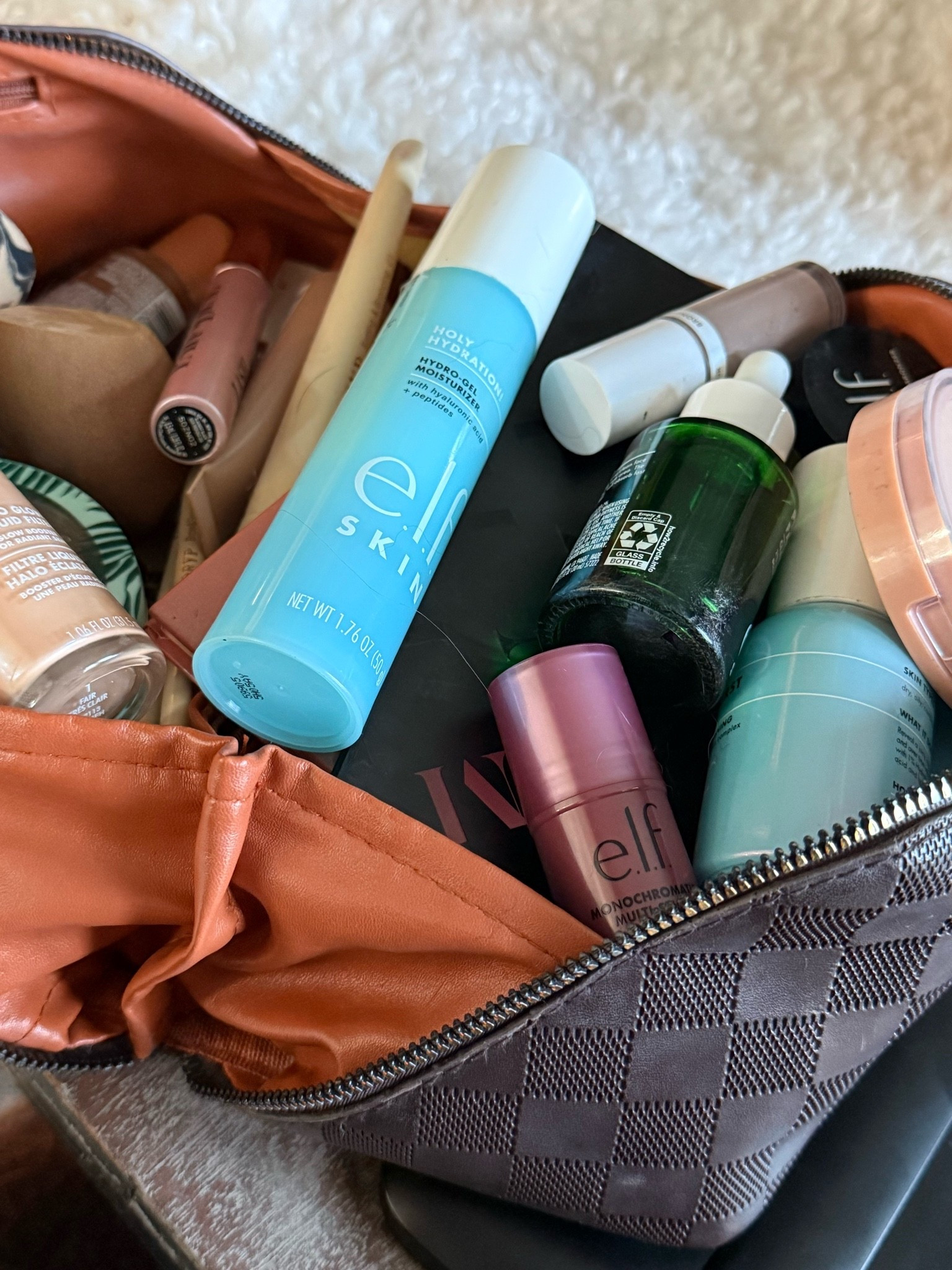 My holy grails of makeup and skincare

#LTKselfcare #LTKmorningroutine #LTKdayinmylife