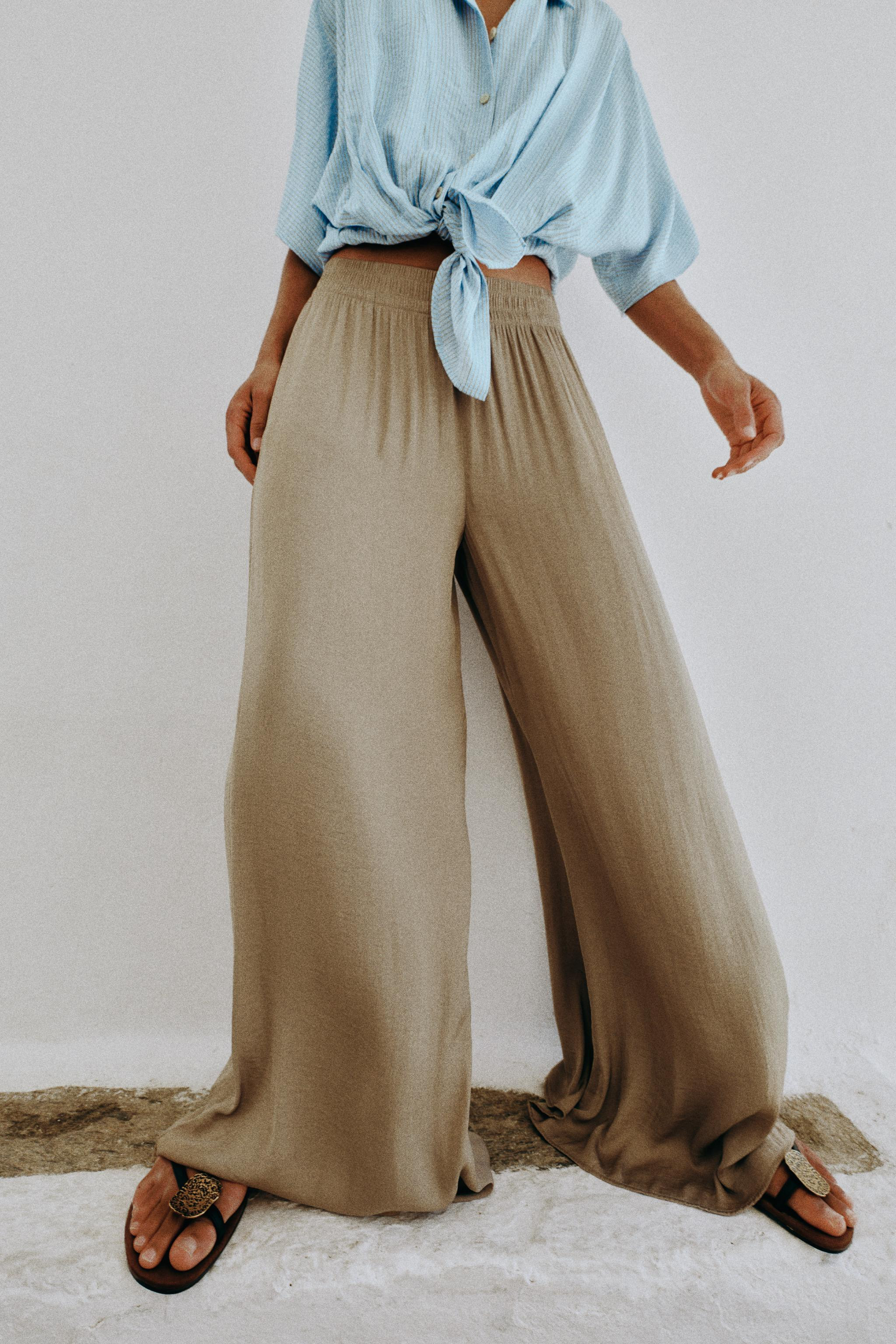 FLOWY WIDE LEG PANTS | Zara US