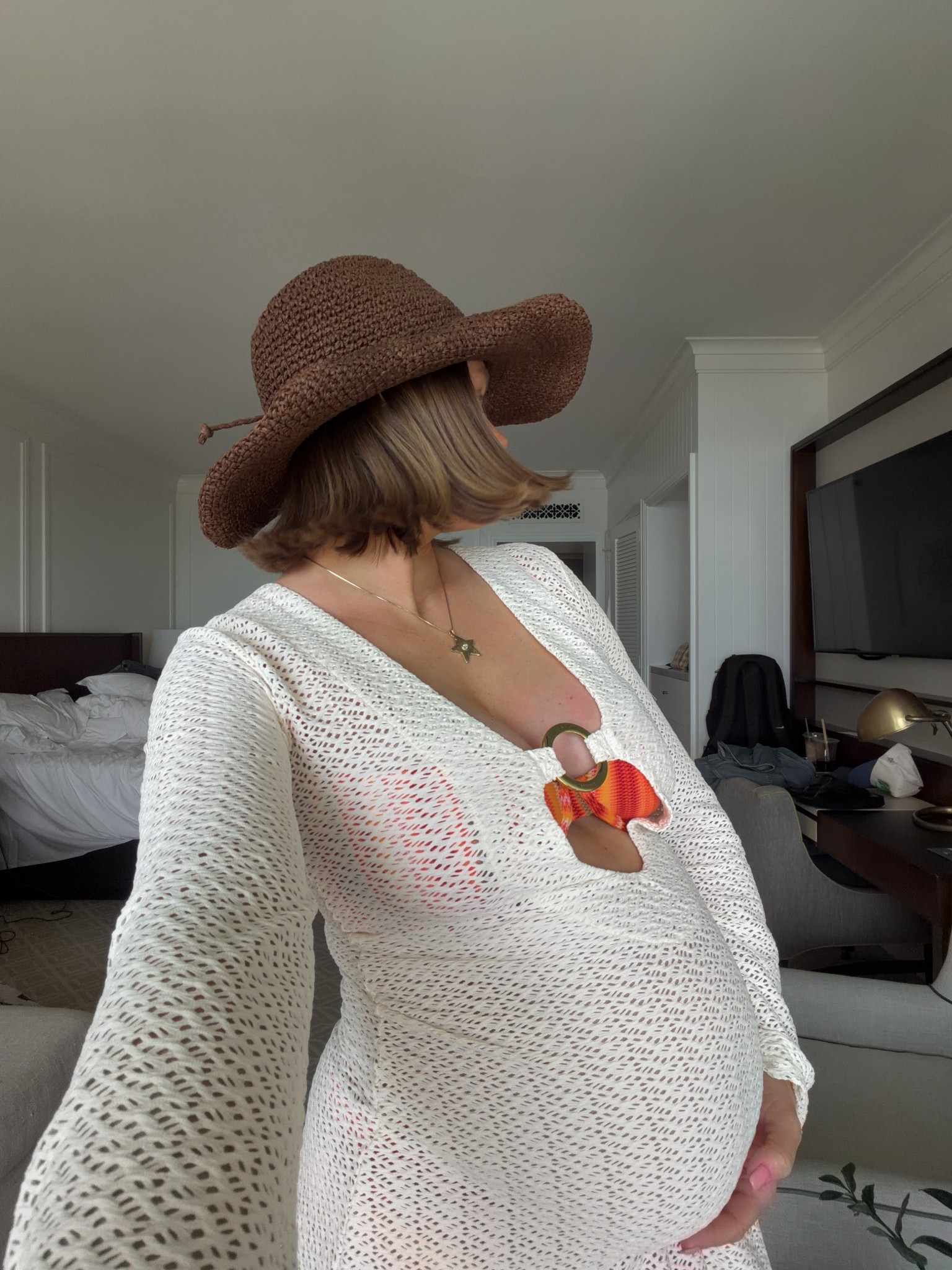 Swim coverup L tts  First time buying swim from Monday swimwear and I did a L bottom and V top based on the size chart. I think the bottoms ran a little big but I liked being pregnant. The top runs a little small I would size up if between! The size chart is super helpful tho 👍🏼 target cowboy hat! 



#lagunabeach #mondayswimwear #swimsuit #pregnant #pregnancy #secondtrimester #bresheppard #cowboyhat #babymoon
#ltkbump