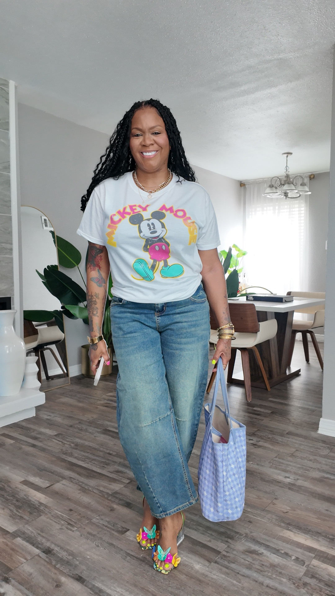 A Wednesday in my life 🙃…

Started my day the only way I know how with a strawberry matcha from @meritcoffee 🍵. It just sets the tone.

Then it was off to the salon. She sat in my chair and said, “Bridgett, I want to make them sea sick.” Me: say less. 😂

Meanwhile, I’m watching the clock because I’m meeting @whitneybjordan later. Still gotta get home, beat my face, and figure out an outfit 😩.

But I pulled it together we made it to @winsomeprime for happy hour (and trust me, that deserves its own post 👀).

By the time I got home, I was done. Straight to the shower, skincare routine on, and finally ending the night with a glass of bubbly 🥂.

Because if Wednesday doesn’t feel like a full marathon sometimes… whew.


#LTKHome #LTKBeauty