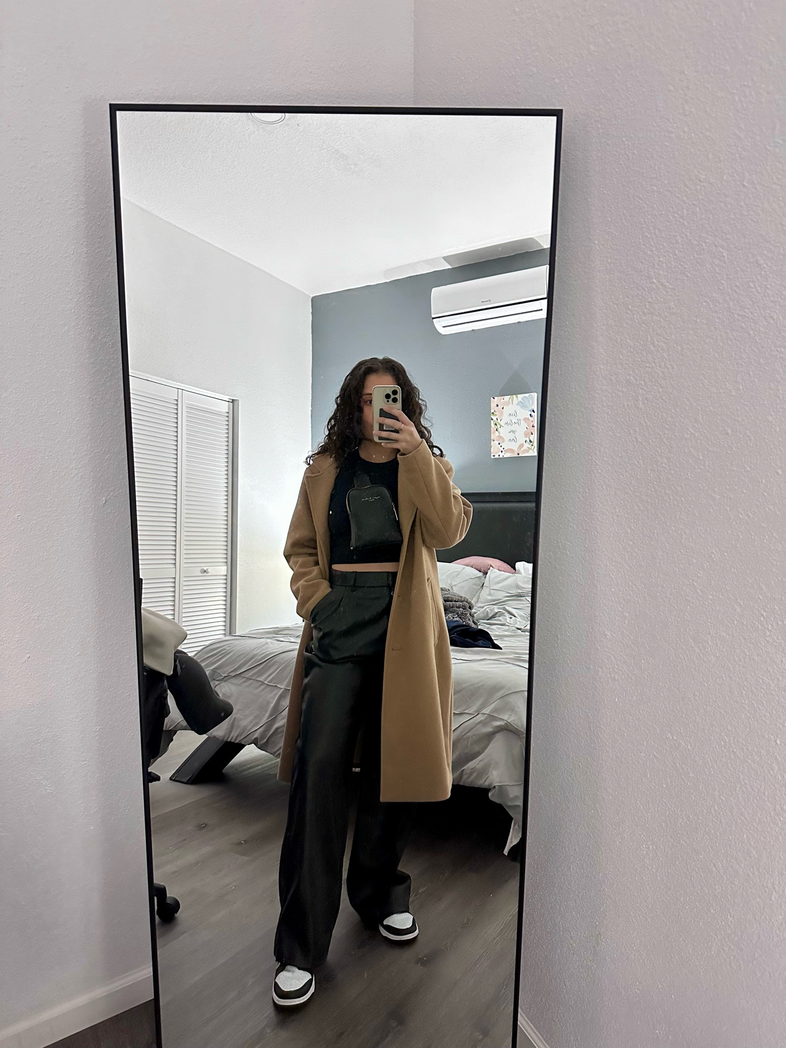 🖤

#LTKtravel #LTKshoecrush #LTKfindsunder100