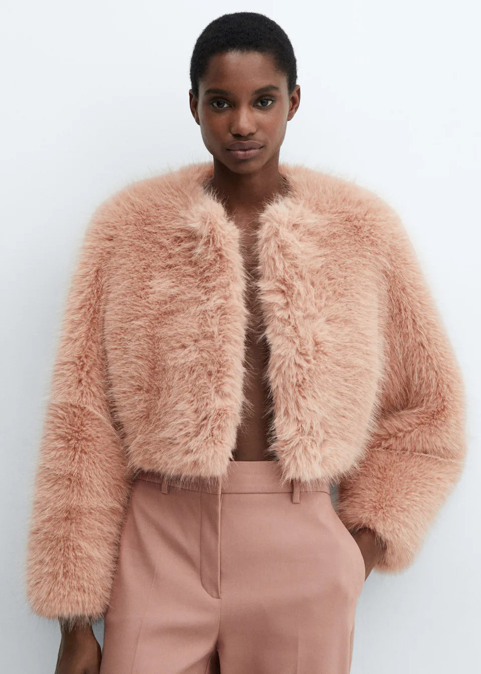 Veste fausse fourrure -  Femme | Mango France | MANGO (FR)