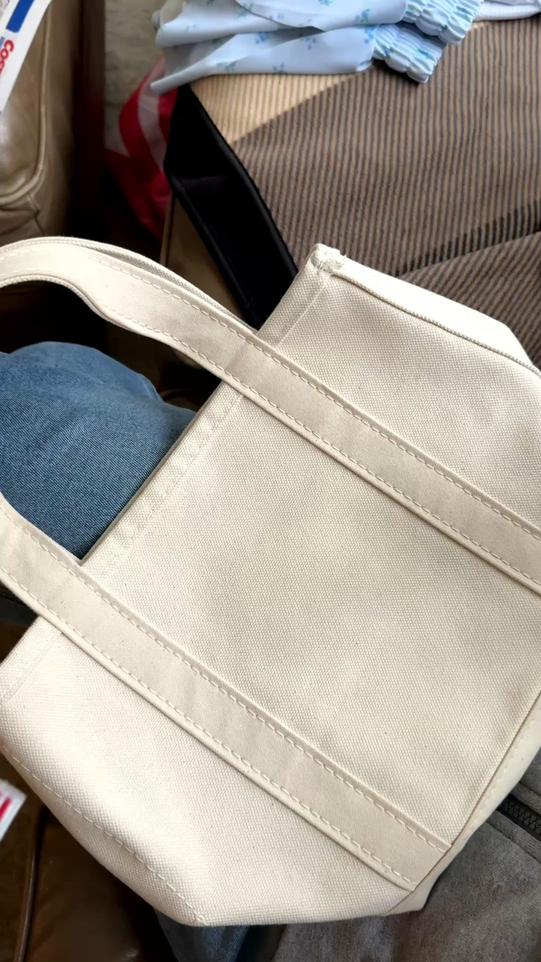 Llbean tote size small
Americana