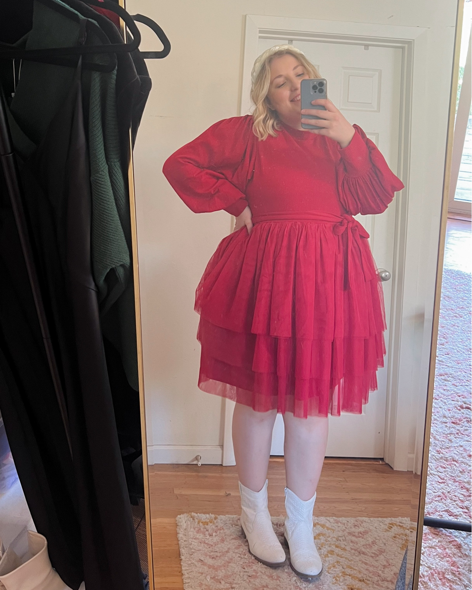 The most perfect holiday dress for all your Christmas parties ❤️ wearing size 1X! You can also use code 15SASS.AND.CELLULITE for 15% off💸

#LTKparties #LTKHoliday #LTKplussize