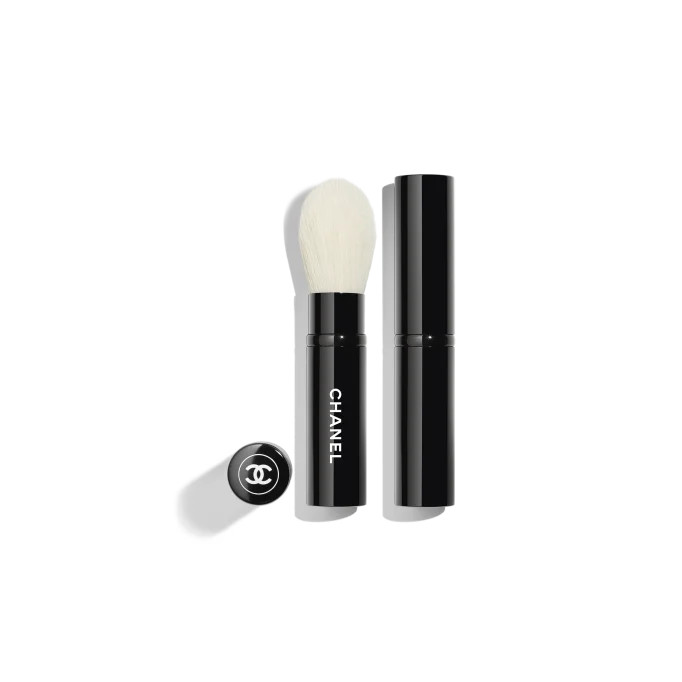 LES PINCEAUX DE CHANEL

            
            Retractable Highlighter Brush N°111 | Chanel, Inc. (US)