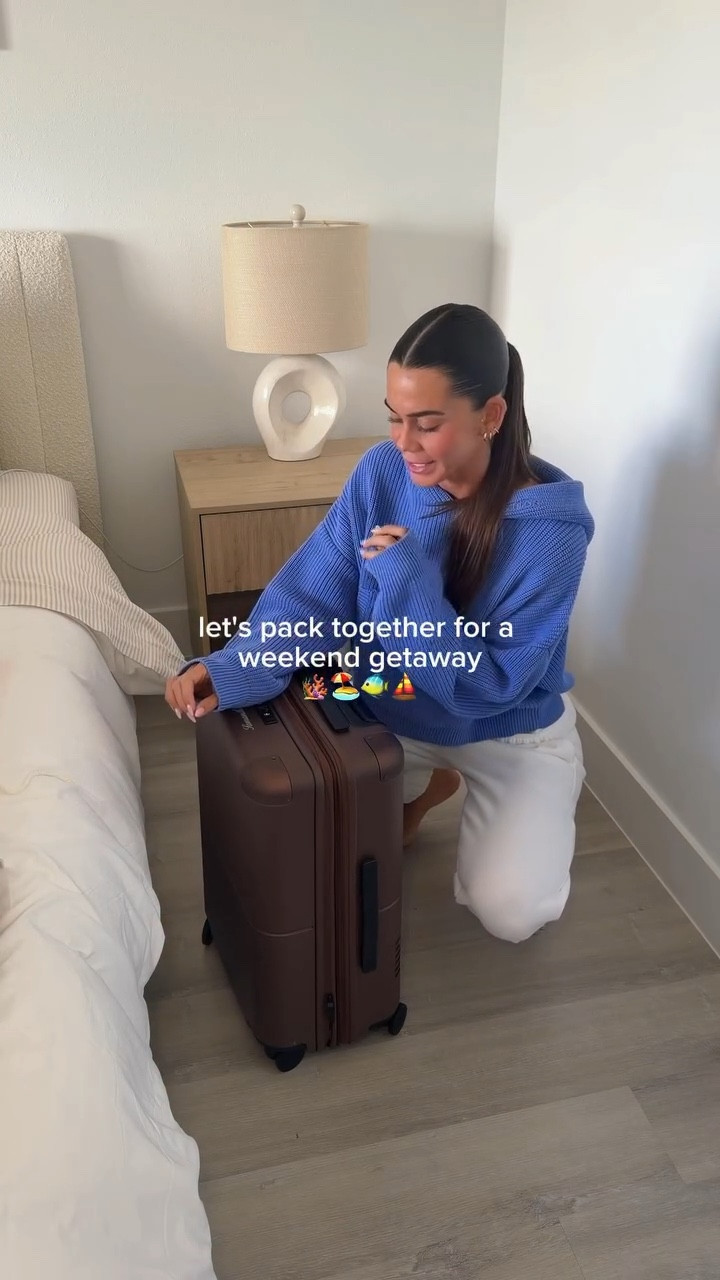 weekend adventure loading....🫣 any guesses where im going??? 

@scuffers.co @peppermayo @lspace @edikted @calzedonia @csb @bala @july #julyluggage #packwithme #vacation #travel #explorepage