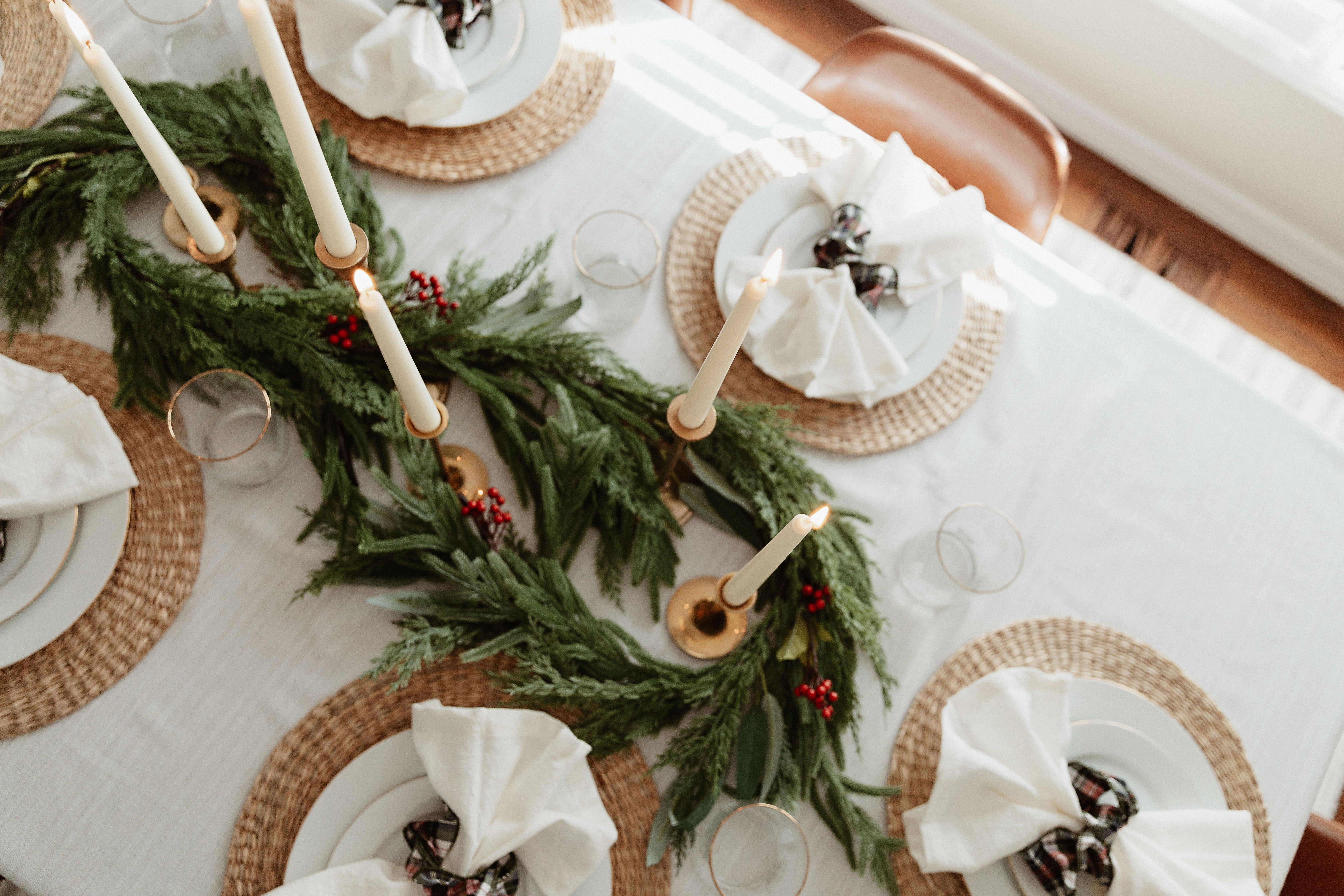 Christmas tablescape inspiration. Adding layers to your table is key, but just as important is remembering to leave space for guests and for extra dishes and glassware on the table. #Christmastablescape #holidaytablescape #holidayhosting #Christmasdinner #Christmasparty #holidaydinner #holidayparty #Christmastable #tablesetting 

 #LTKHoliday #LTKSeasonal #LTKHome