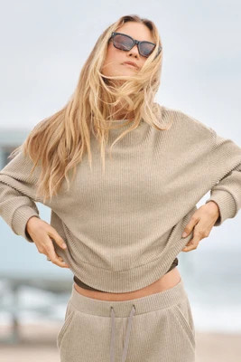 ALO | Muse Crewneck Neck Pullover Top in Gravel Heather Beige, Size: XS | Alo Yoga