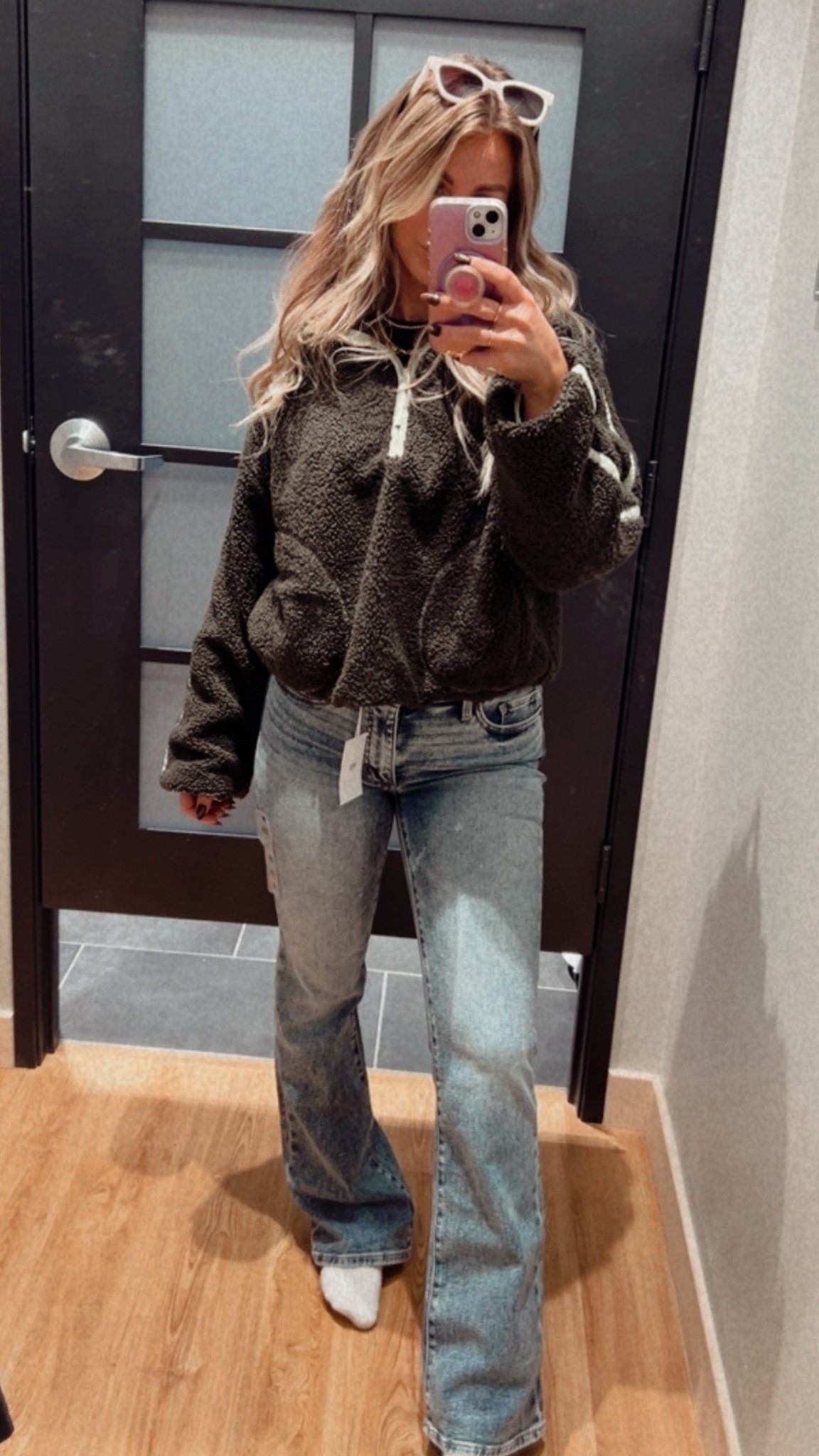 My favorite fleece right now.. super soft and the perfect length. Comes in multiple colors

I’m wearing a S 

Old navy 
Gift idea 

#LTKGiftGuide #LTKSaleAlert #LTKmomlife