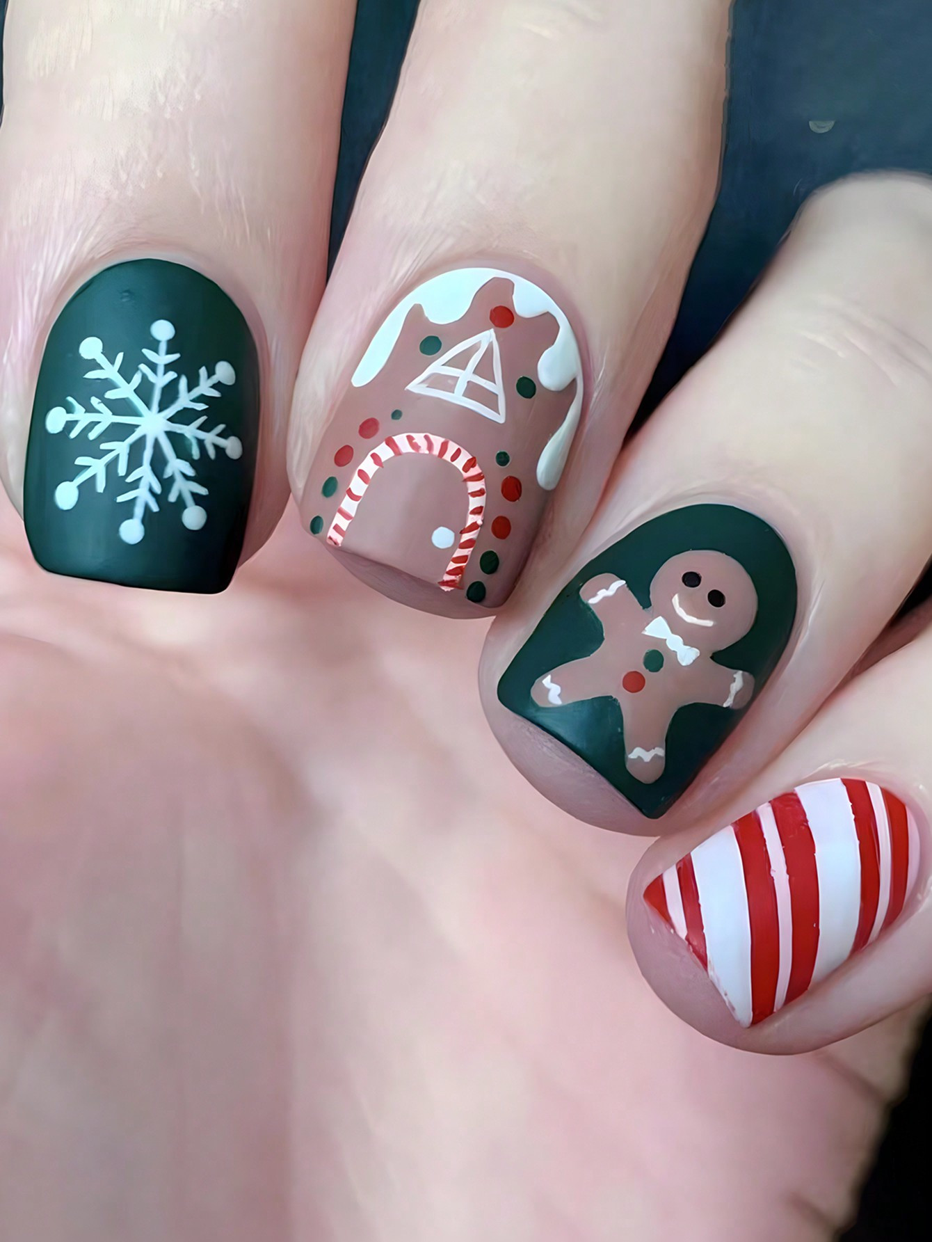 24pcs Short Square False Nails, Christmas Snowflake Gingerbread Man Candy Cane Stripes, Full Cove... | SHEIN