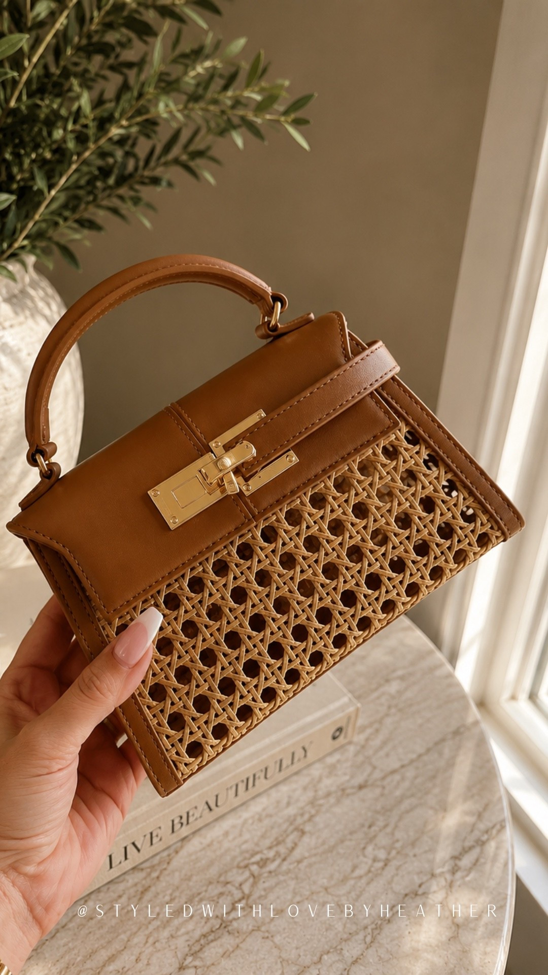 The woven bag everyone keeps asking about 🤎✨

Perfect for summer dinners, vacations, and everyday outfits. The quality looks so much more expensive than the price, and I can already tell I’ll be reaching for it all season long.

Linked for you! 🤍

#LTKeurope #LTKitalia #LTKsummer