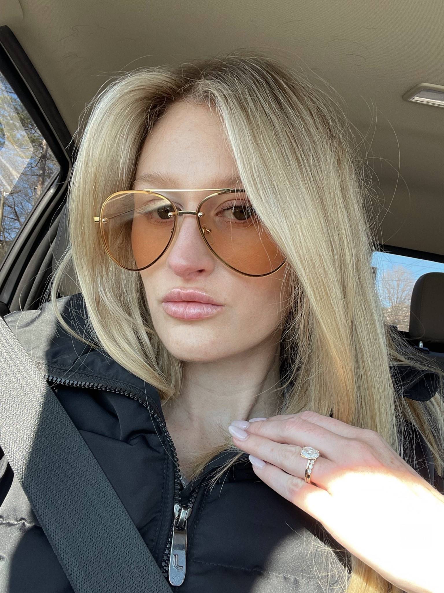 Aviator sunnies

#LTKdayinmylife #LTKootd #LTKSeasonal