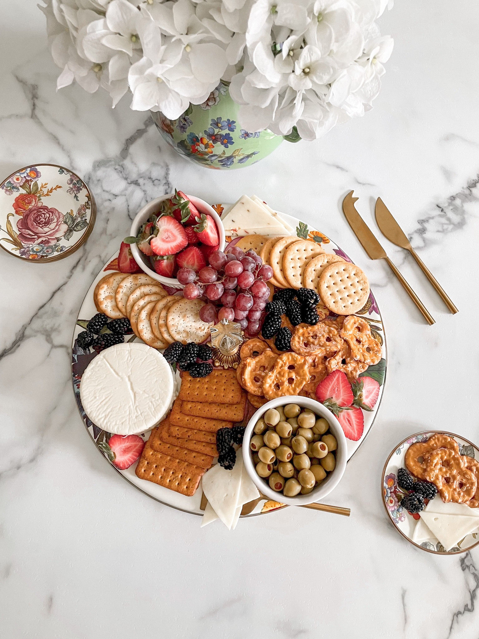 Happy Monday! 🤍 Sharing a little sneak peek at a few of the items that will be included in @mackenziechilds annual barn sale starting 7/20! 🏁 It’s the best time to start (or add to 😉) your MC collection. I also love to use this time to buy gifts for my favorite humans! Swipe through to see a few of my most recent pieces that are included. #mackenziechilds

#LTKhome #LTKsalealert #LTKunder100