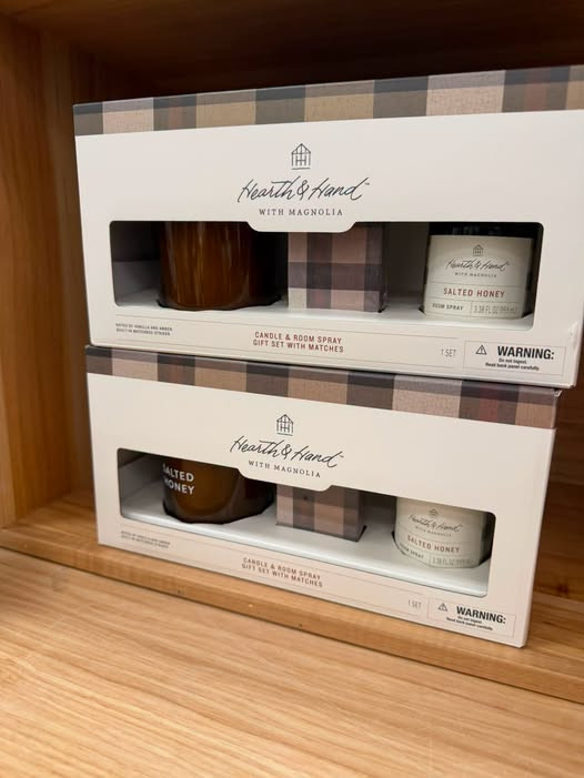 The Salted Honey gift set is BACK 🙌🍯 Such a good one to grab for gifting or yourself! 

 