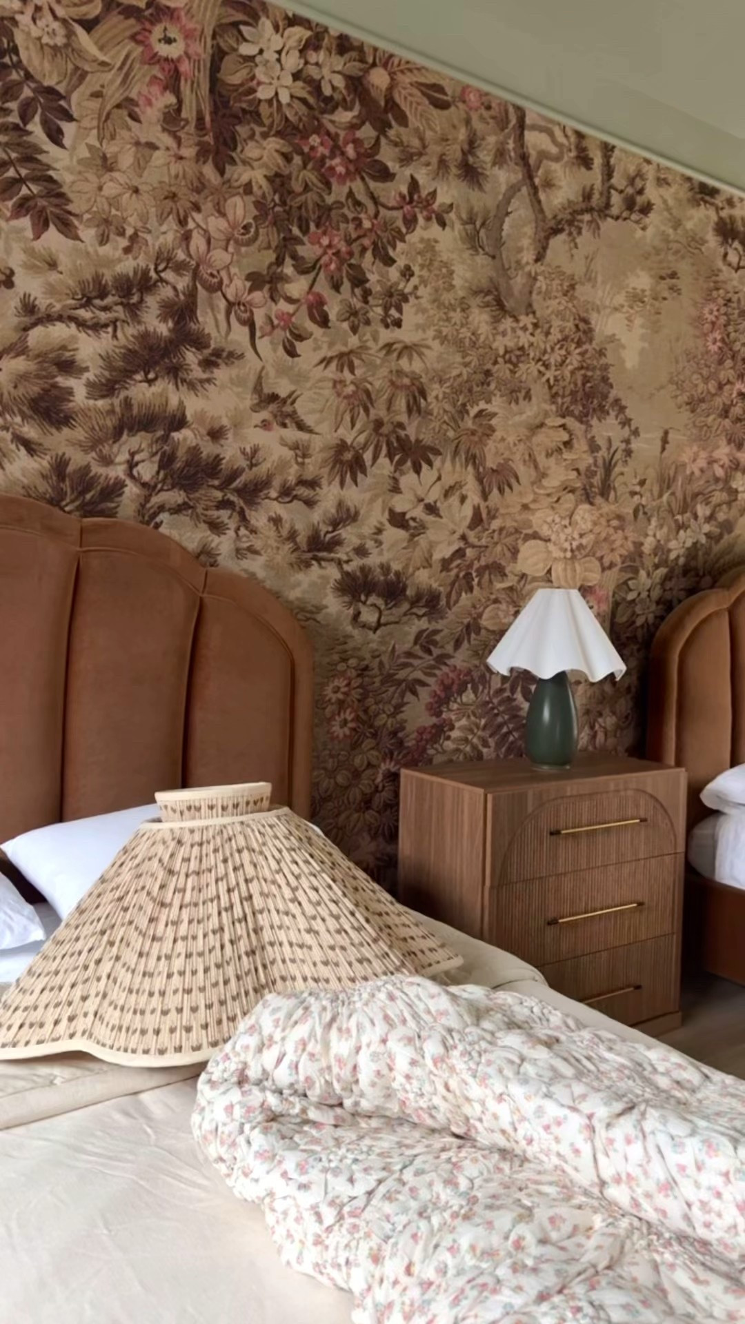 Guest House Update 💚  

#LTKOver40 #LTKHome #LTKSeasonal