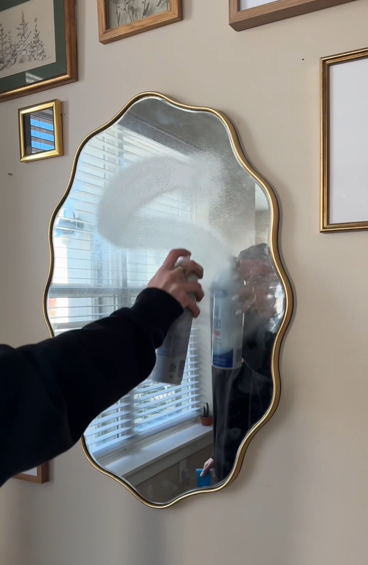 gold wavy mirror from bed bath and beyond! 

#LTKHome
