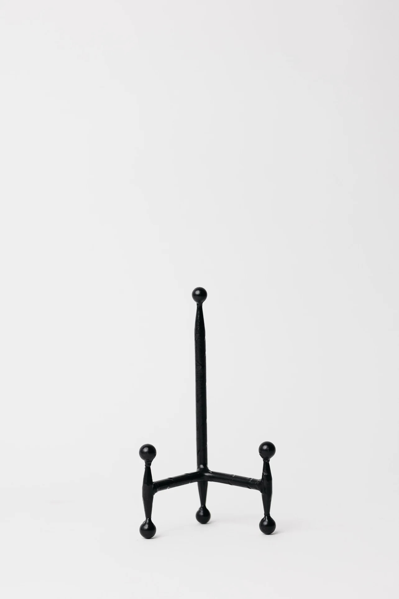 Donnie Photo Stand - 3 Sizes | THELIFESTYLEDCO