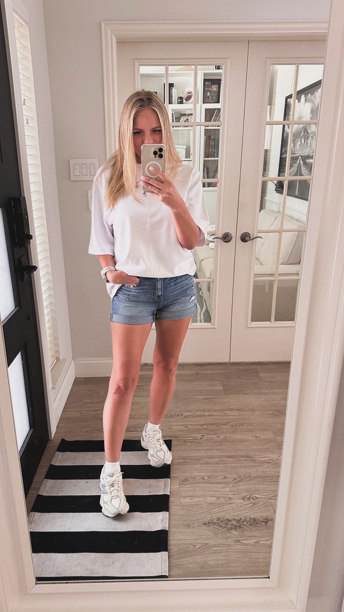 Such a good quality, thick T-shirt 👕 Also, I love the longer sleeves — they make it feel extra stylish! I’m wearing size M.
Shorts size S.
Sneakers size 7.5

#LTKStyleTip #LTKActive