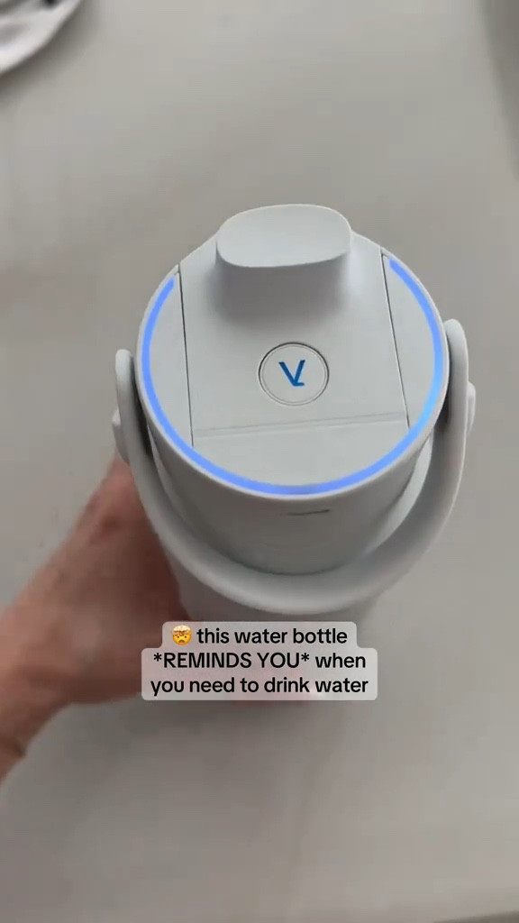 Always on the go? 🤯 This smart water bottle literally reminds me when it’s time to drink water 💦 It self-cleans, purifies, and even filters when I don’t have access to clean water — total game-changer! 🩵

#LTKVideo #LTKActive #LTKfitness