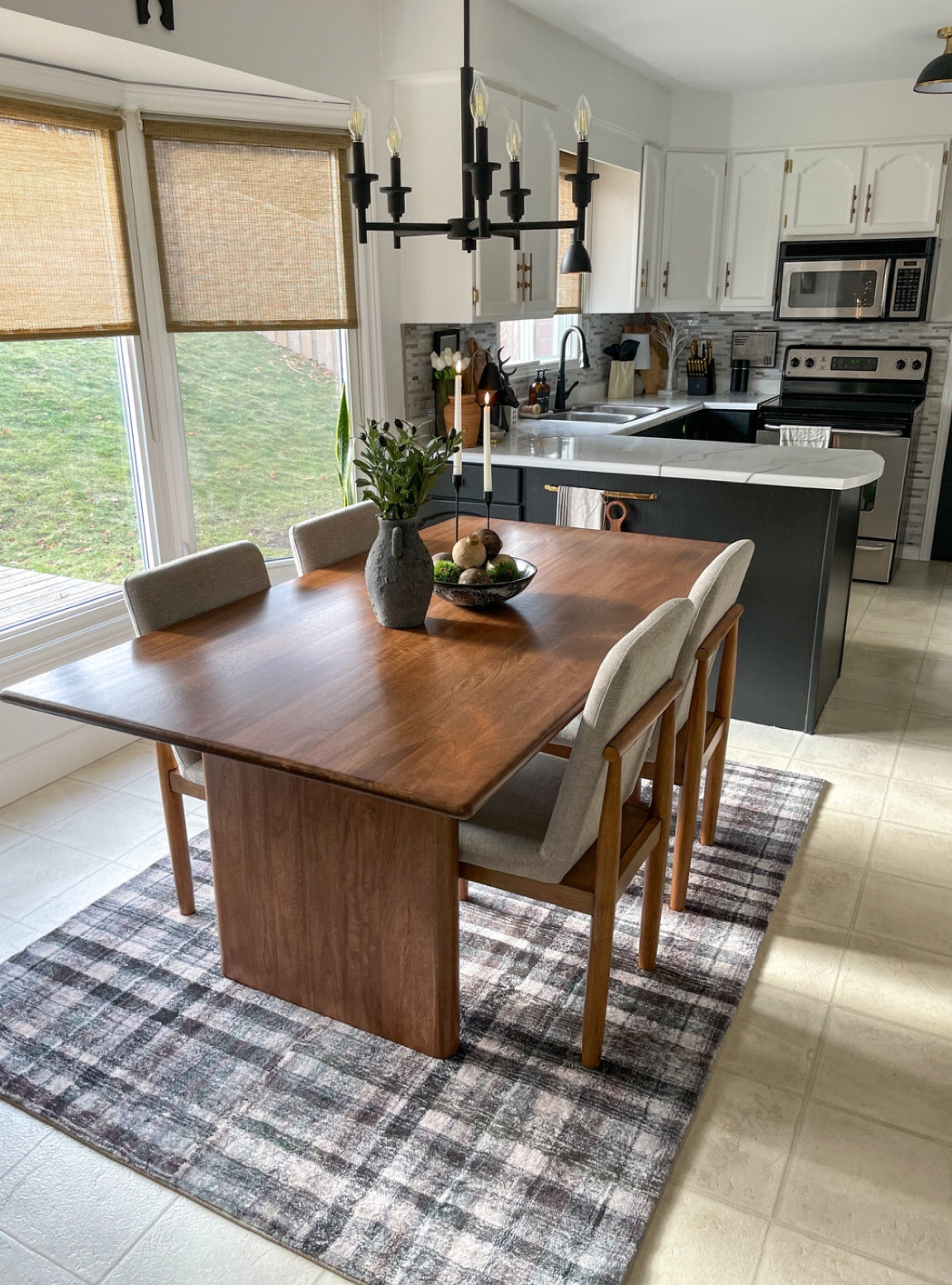 Dining table and chairs

Dining room, dining table, dining chairs, kitchen table, neutral dining, furniture, kitchen dining, neutral home 

#LTKhome #LTKstyletip