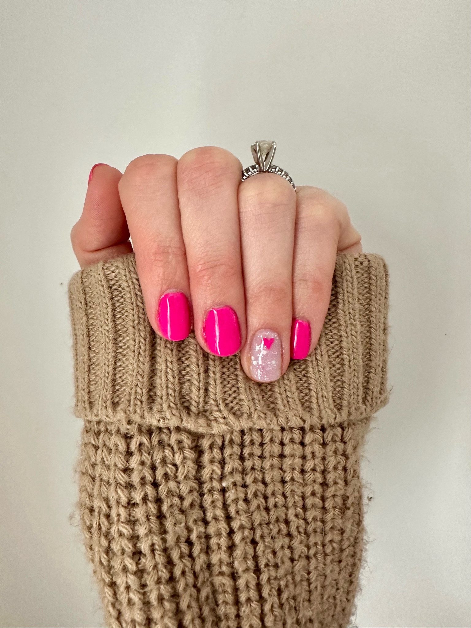 Valentine’s Day nails 

Pink: beetles b334
White with sparkles: Aimeili TC 04


diy nails, at home nails, gel nails, Amazon nails, pink nails, sparkly nails 

#LTKstyletip #LTKbeauty #LTKfindsunder50