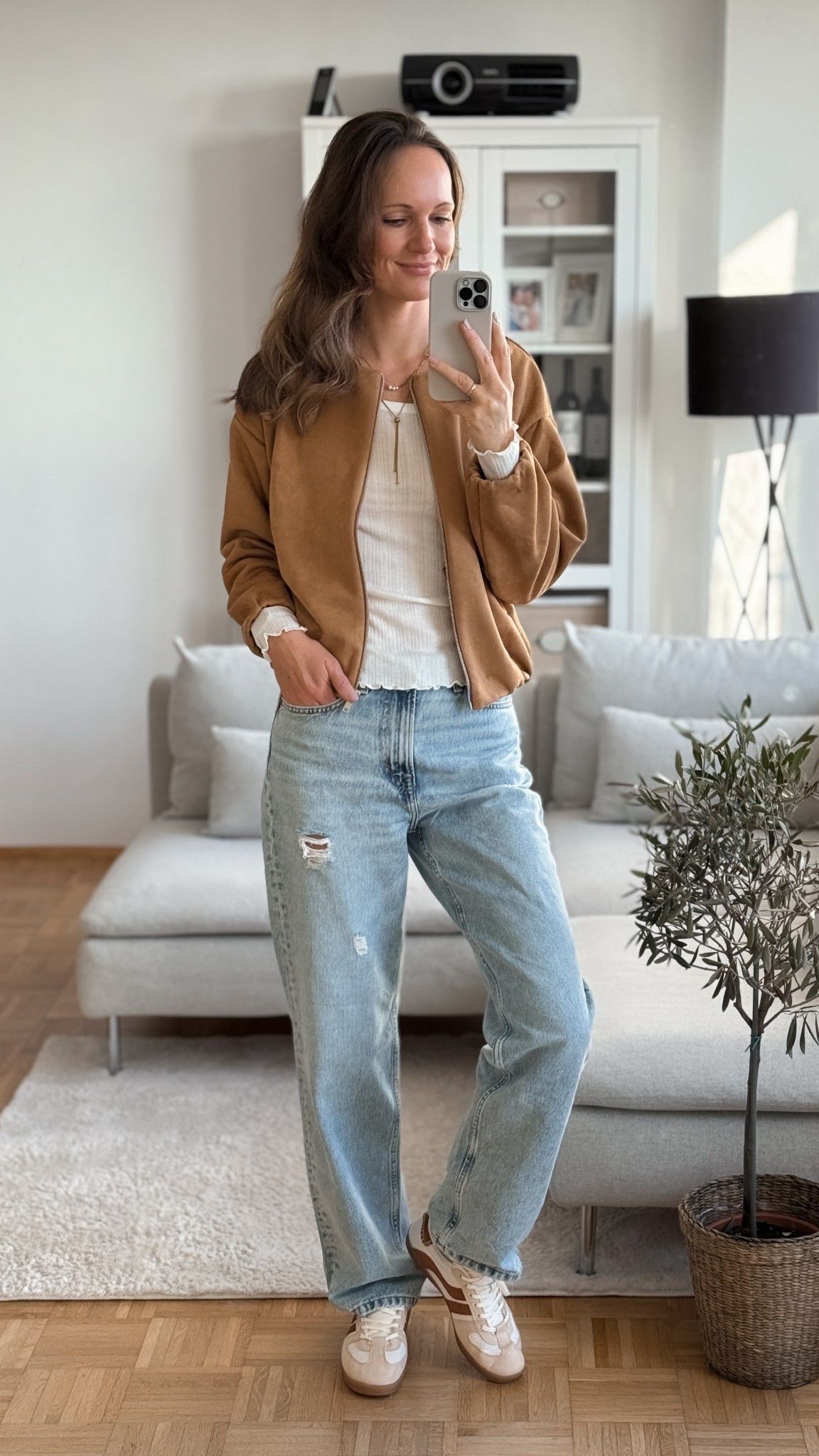 Spring Outfit von H&M mit der wunderschönen leichten Jacke und dem Pointelle Shirt.

#LTKFashionMonth #LTKdeutschland #LTKspring