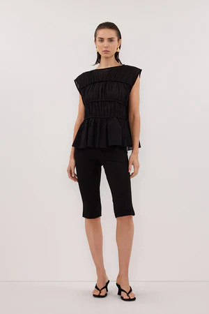 FLYNN BLACK LINEN TIERED TOP | DISSH
