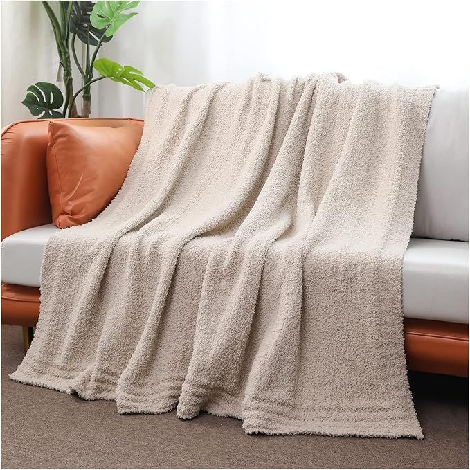 Amazon.com: QQP Fuzzy Throw Blanket for Couch, Super Soft Warm Blanket for Winter 50x60in Knit Fl... | Amazon (US)