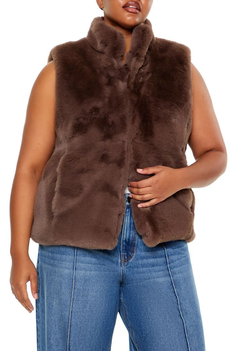 Women's Faux Fur Vest in Espresso, 1X | Forever 21