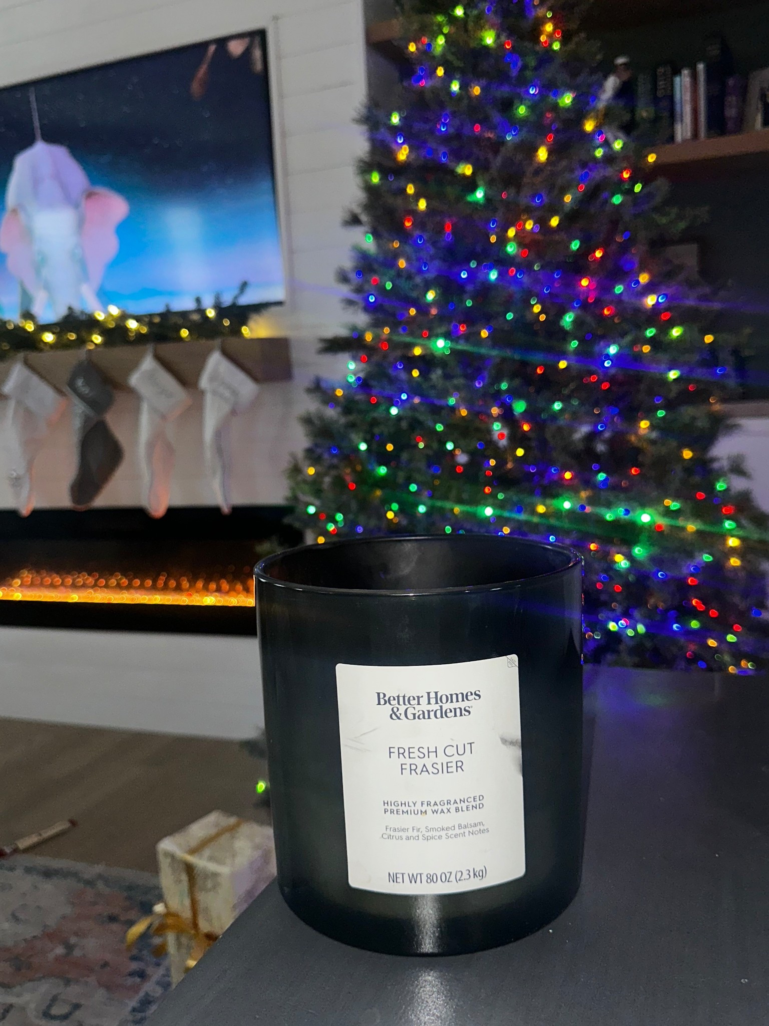 Biiigggg candle 

#LTKdayinmylife #LTKGiftGuide #LTKHoliday