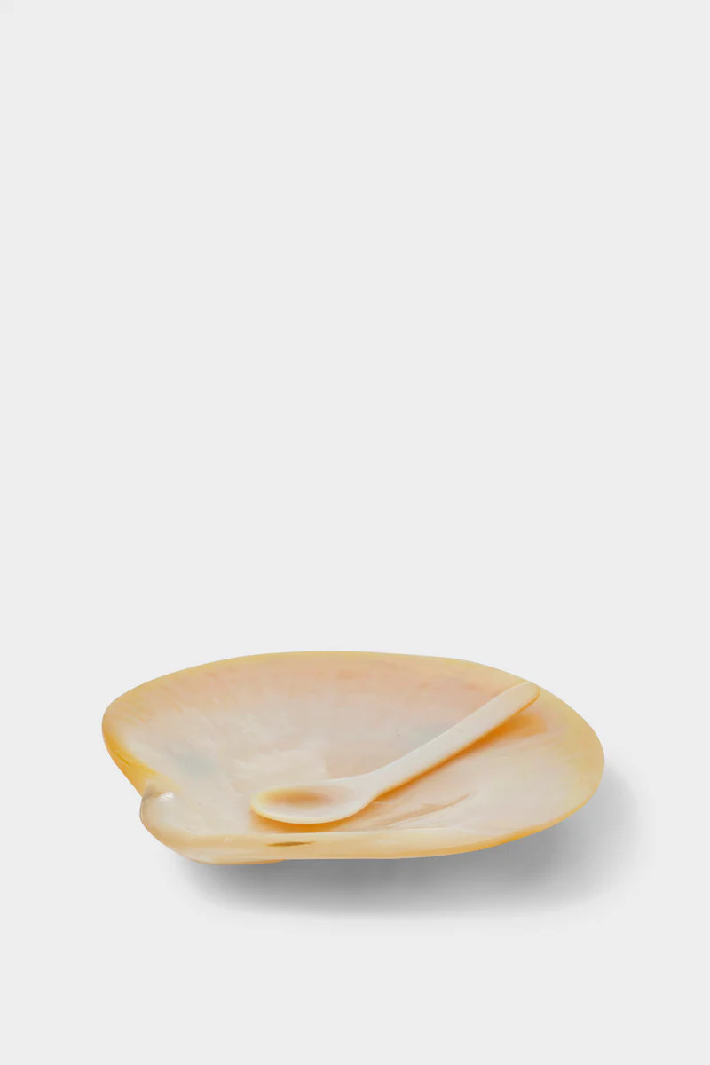 Mother of Pearl Cavier Set

      Mother Of Pearl | Ulla Johnson
