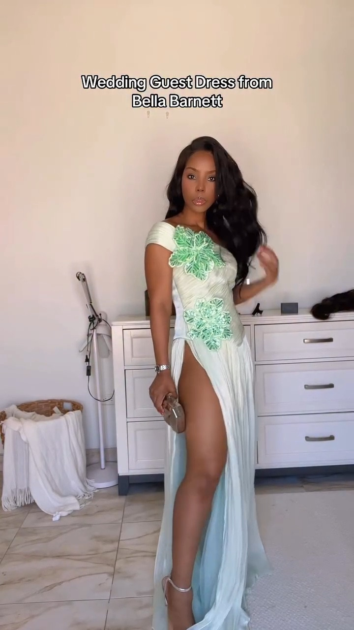 Search Mellies One Shoulder Floral Ruched High Slit Maxi Dress on @bellabarnett.official
 ACOX15 for $15 off. Dress 🔗 in B. I. O 

Got this as a wedding guest dress and the video doesn’t do it justice. Also gimme 3 more months to have my leg muscles popping like crazy💪🏽

#weddingguestdress #bellabarnettdress #bbgals

#LTKPetite #LTKWedding