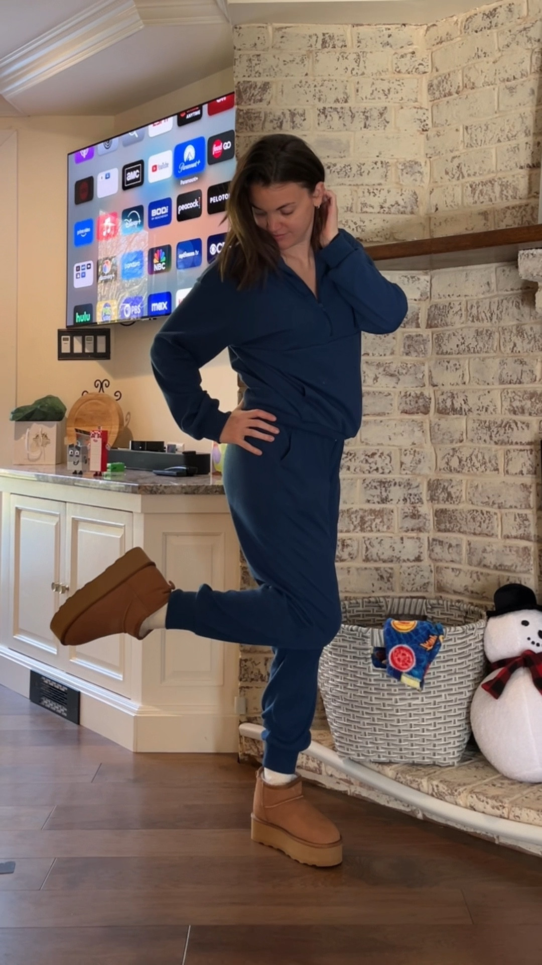 Cozy loungewear for this freezing cold winter!
 Pretty Garden 2 piece jogger set - size S
Dirdeni Platform Mini boots - size 7 (true to size)

#LTKFindsUnder50