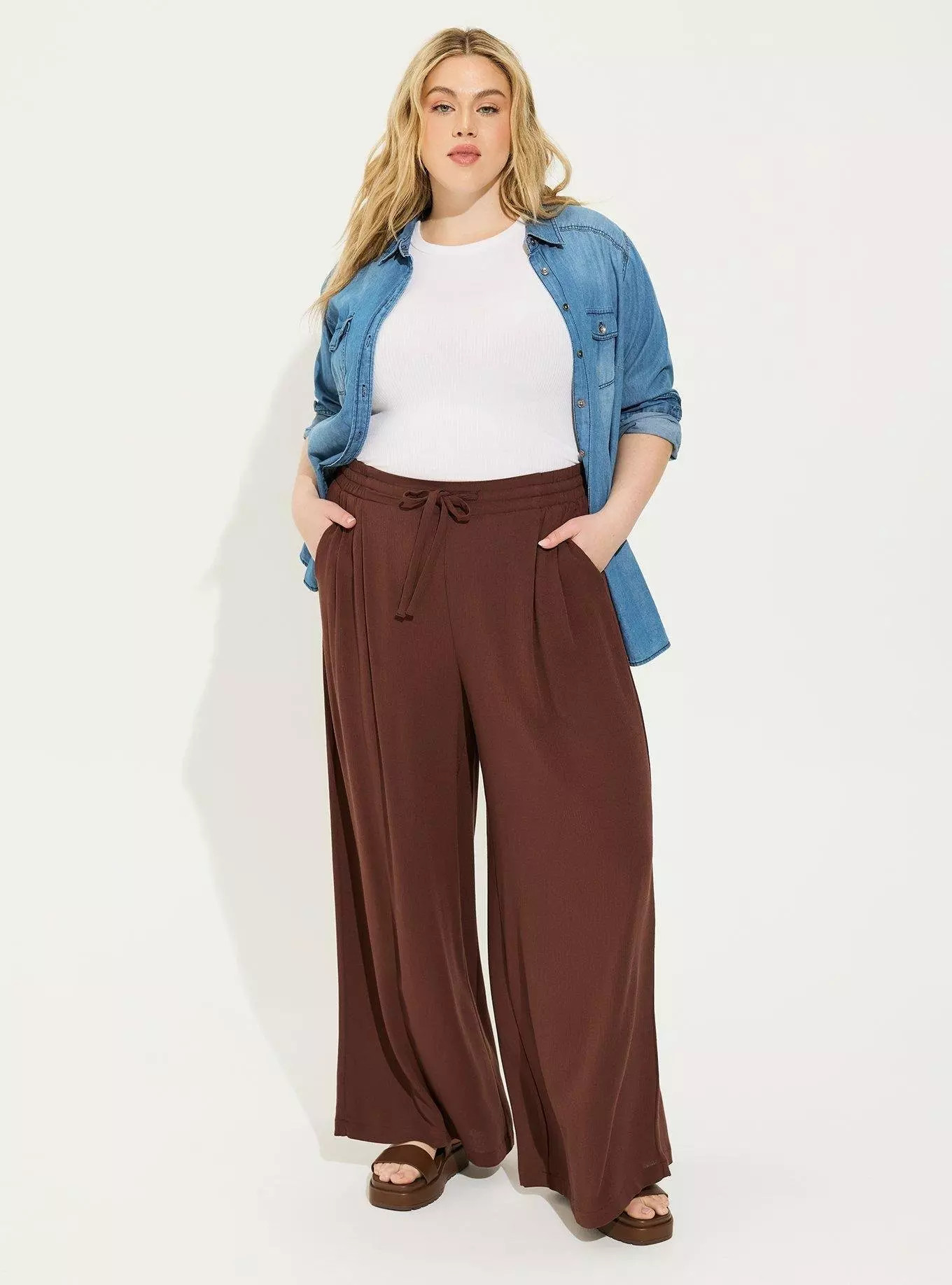 Pull-On Wide Leg Washable Gauze High Rise Pant | Torrid (US & Canada)