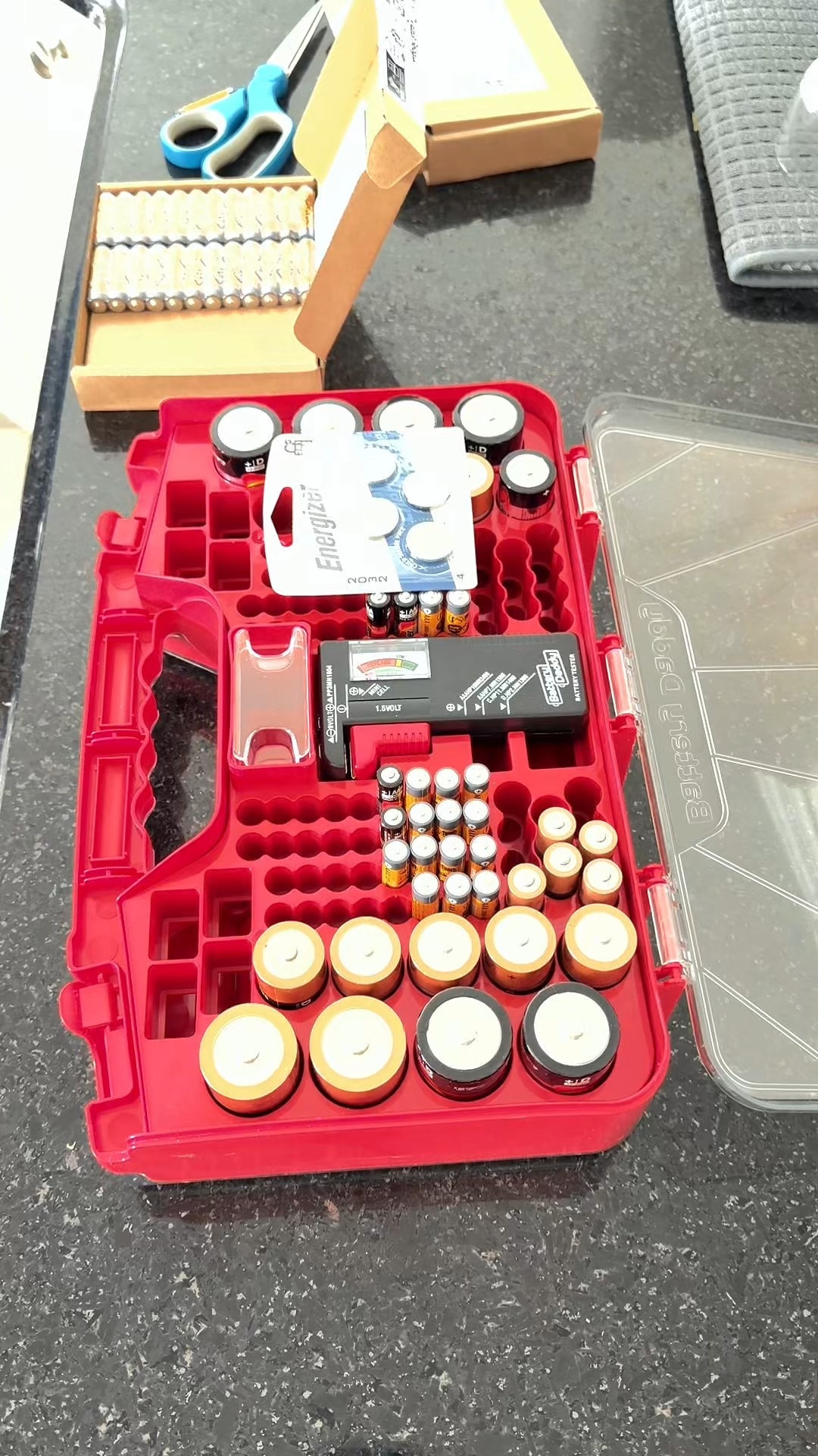 Best way to keep batteries easy to find!!

Organization | Tidy home | Strategy

#LTKHome