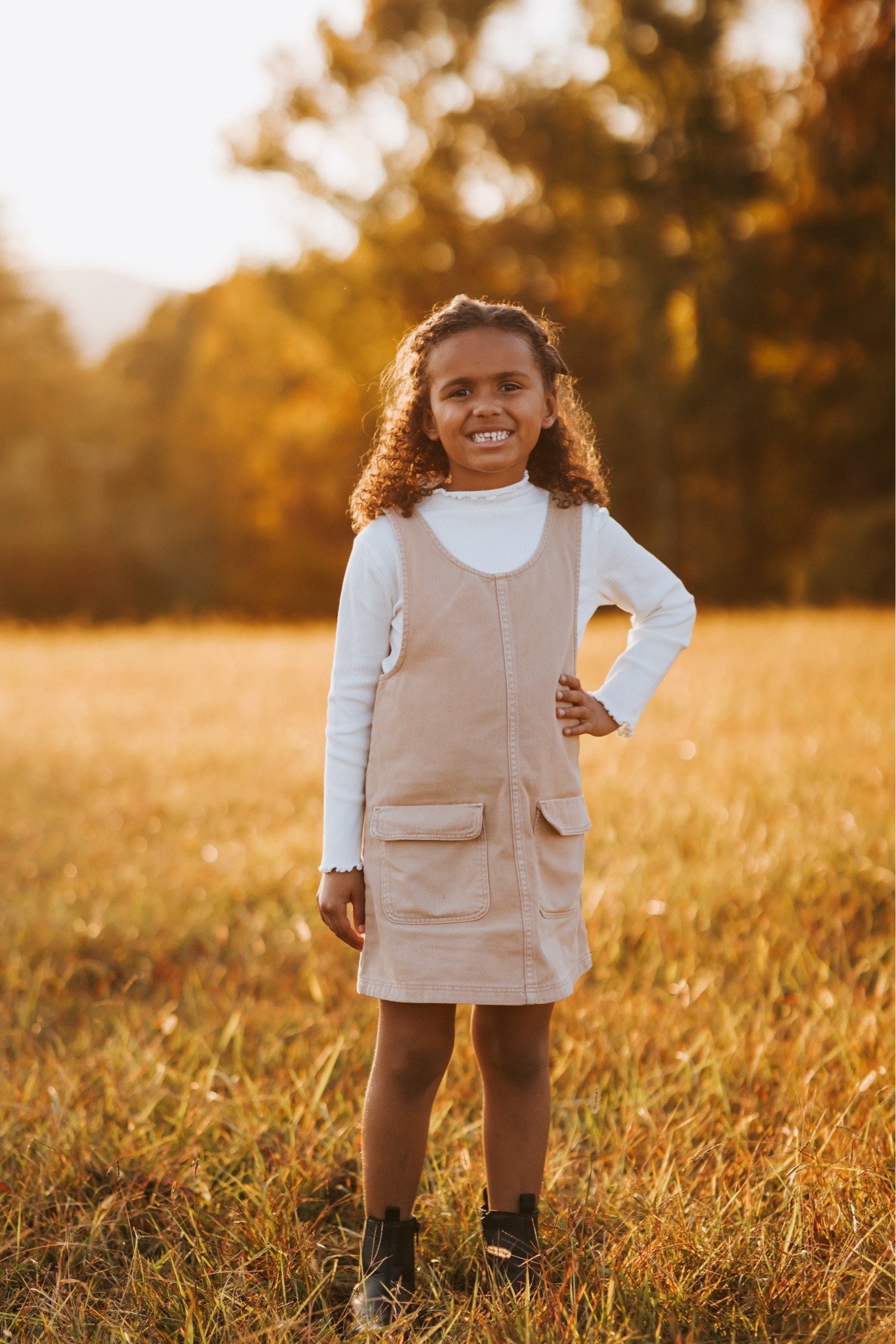Little girls outfit for fall pictures. This was the perfect neutral outfit! 

#LTKfindsunder100 #LTKkids #LTKSeasonal