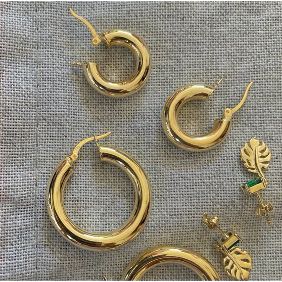 Medium Thick 14K Gold Filled Hoop Earring Clasp Hoop Earrings | Etsy | Etsy (US)