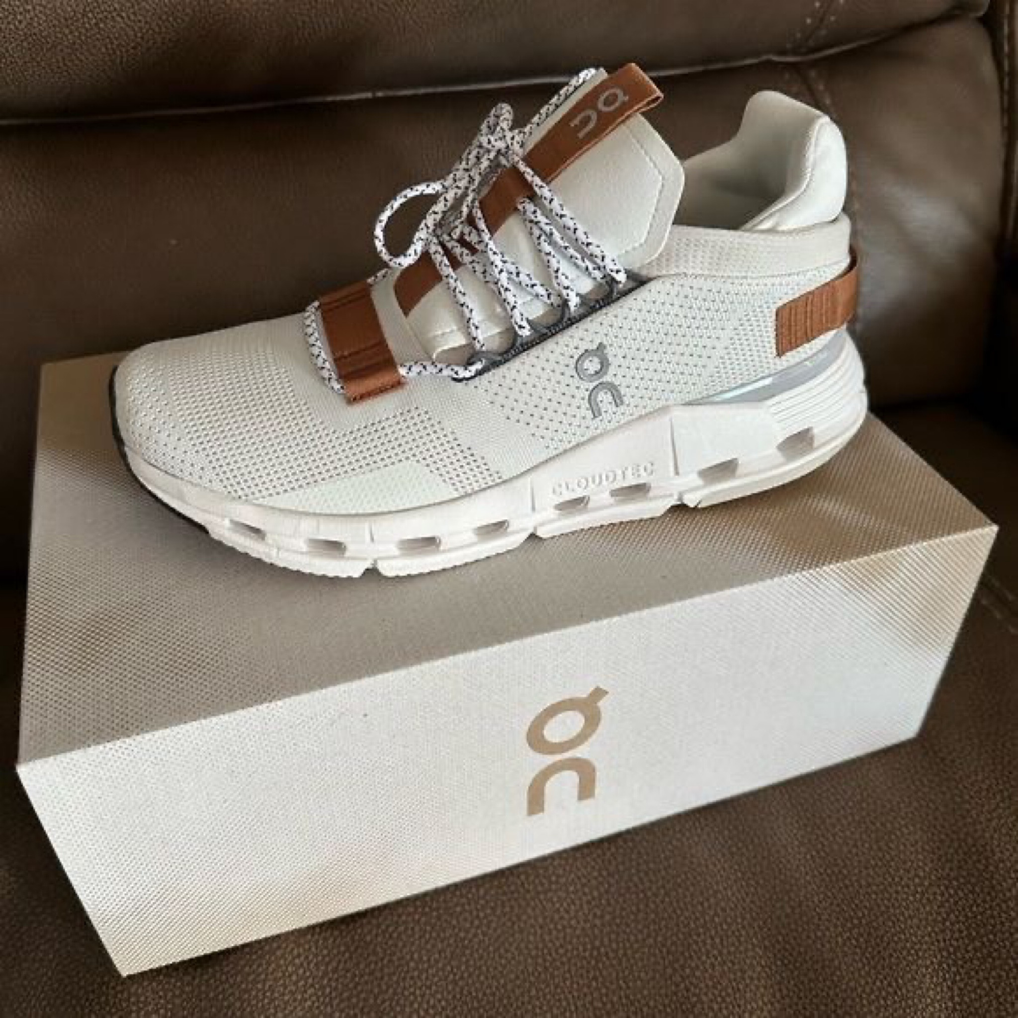 Dhgate on cloud sneaker 
