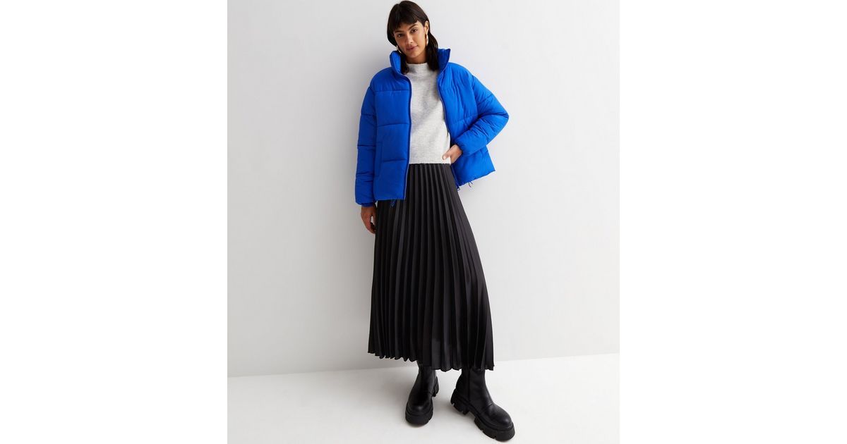 Black Satin Pleated Midi Skirt | New Look | New Look (UK)