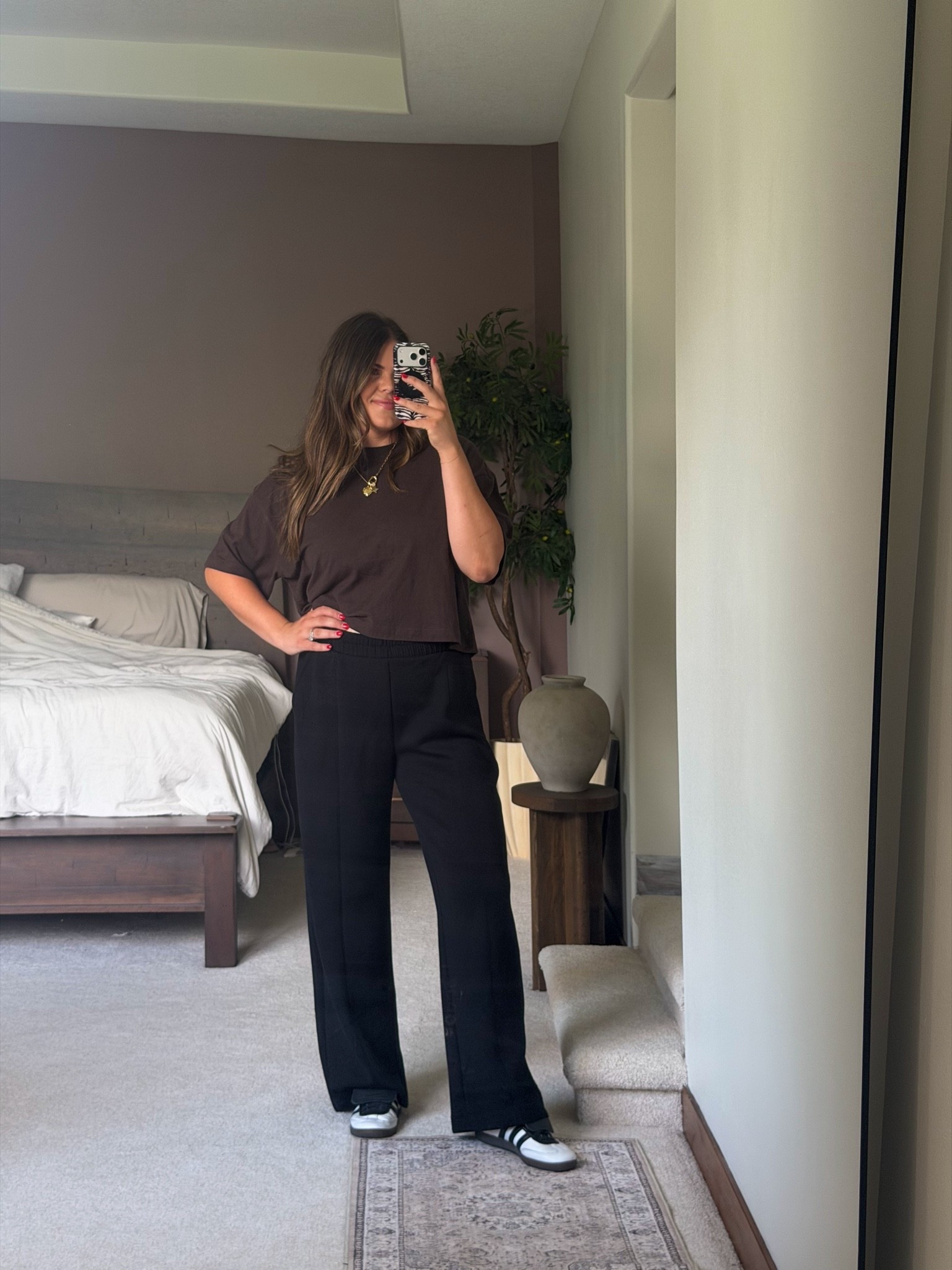 Mom on the go outfit for fall/sports mom outfit from Old Navy. These pants are the closest I have found to being similar to the Spanx scuba wide leg pants

Wearing size large in the top and the pants

Midsize, size 12, size 14, mom style, curvy outfit
