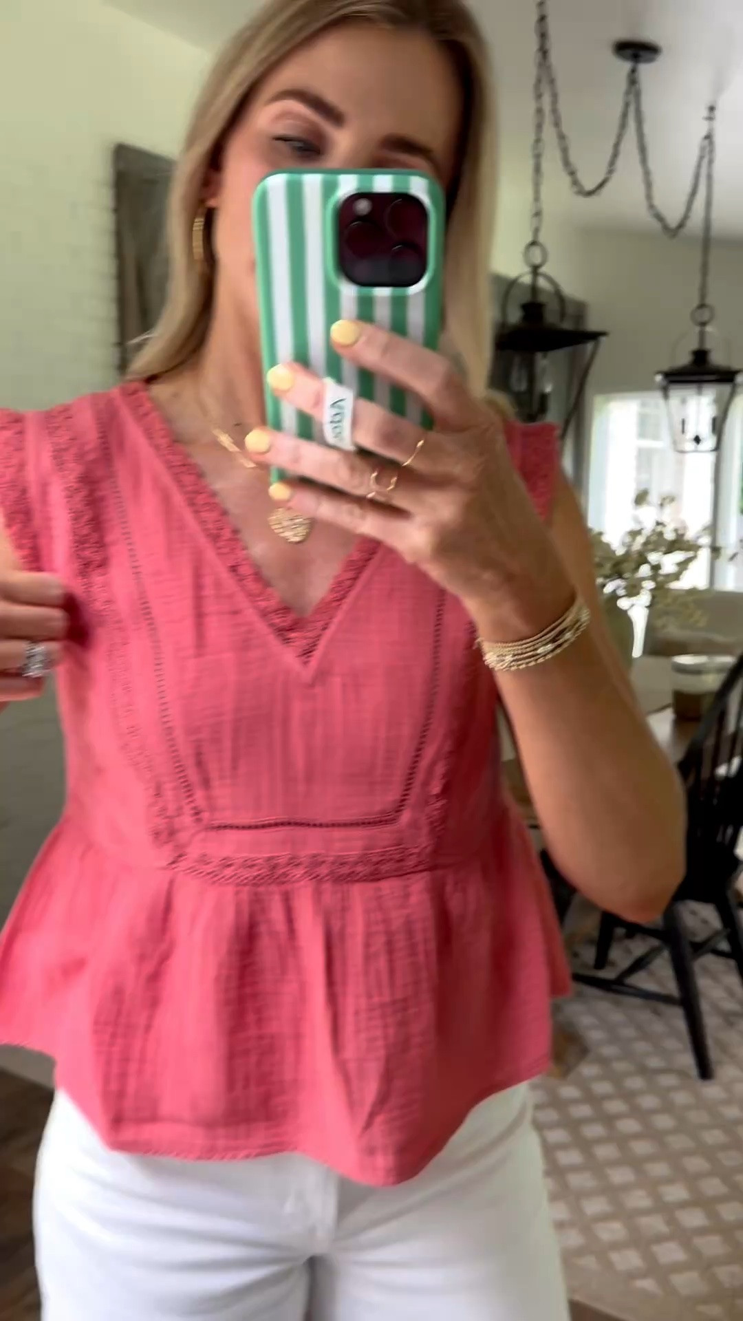 The cutest target top on sale today for $17.50! 
5’7”/140 size small

#LTKootd #LTKmomlife #LTKSaleAlert