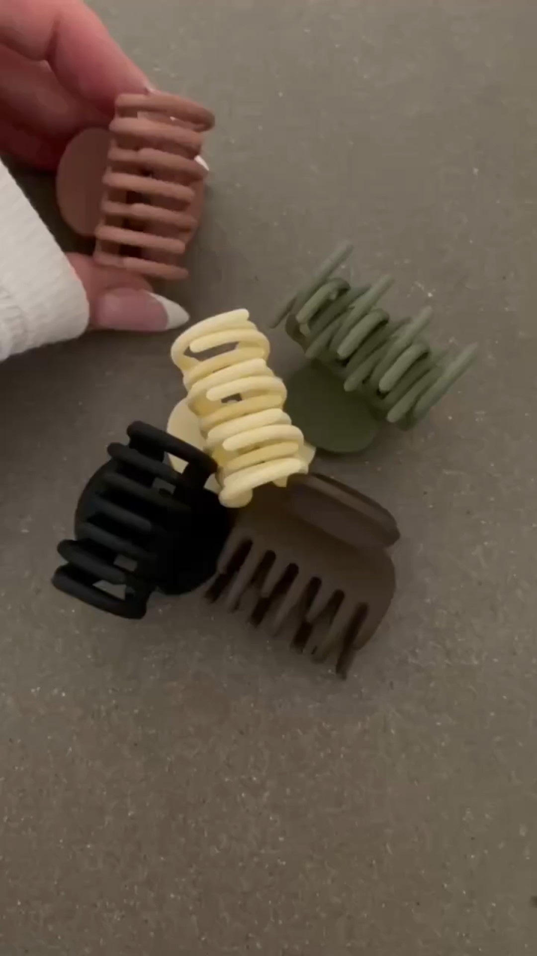 Cute and strong hair clip, the grip is strong even for thin and fine hair.



Hair accessories  hair clips  Lowcarbdashian

#LTKStyleTip #LTKFindsUnder50 #LTKBeauty