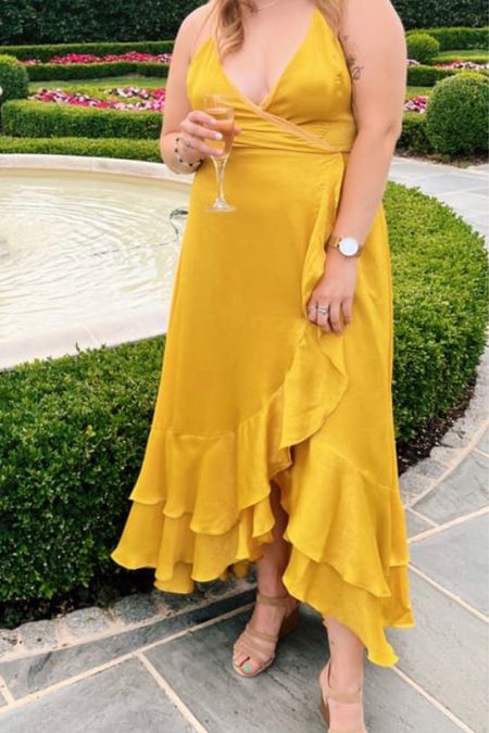 This yellow wedding guest dress is perfect for an outdoor wedding!
5’7” and 170 lbs
Size: Large
#weddingguestdress #yellowdress #summerwedding 

#LTKunder100 #LTKwedding #LTKcurves