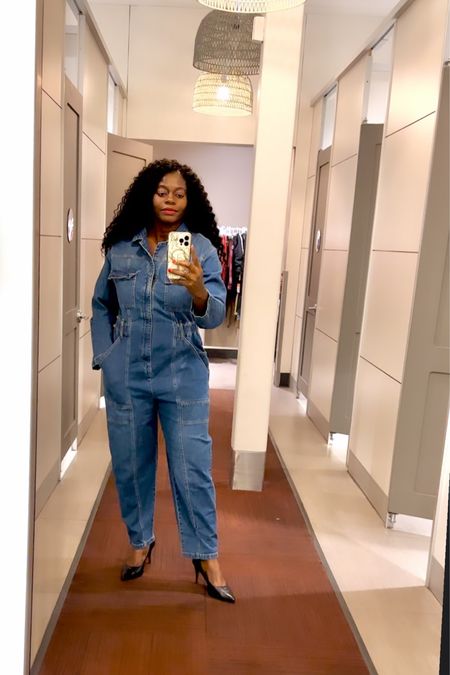 Listen, if you love a jumpsuit then grab these @target viral jumpsuits. It comes in the blue and black denim but they added a similar jumpsuit in the beige seen here not in denim. ⁣
⁣
The denim jumpsuits have a zipper in front, cinched elastic sides and the beige has buttons not a zipper in the front with an elastic adjustable drawstring inside. All are flattering!