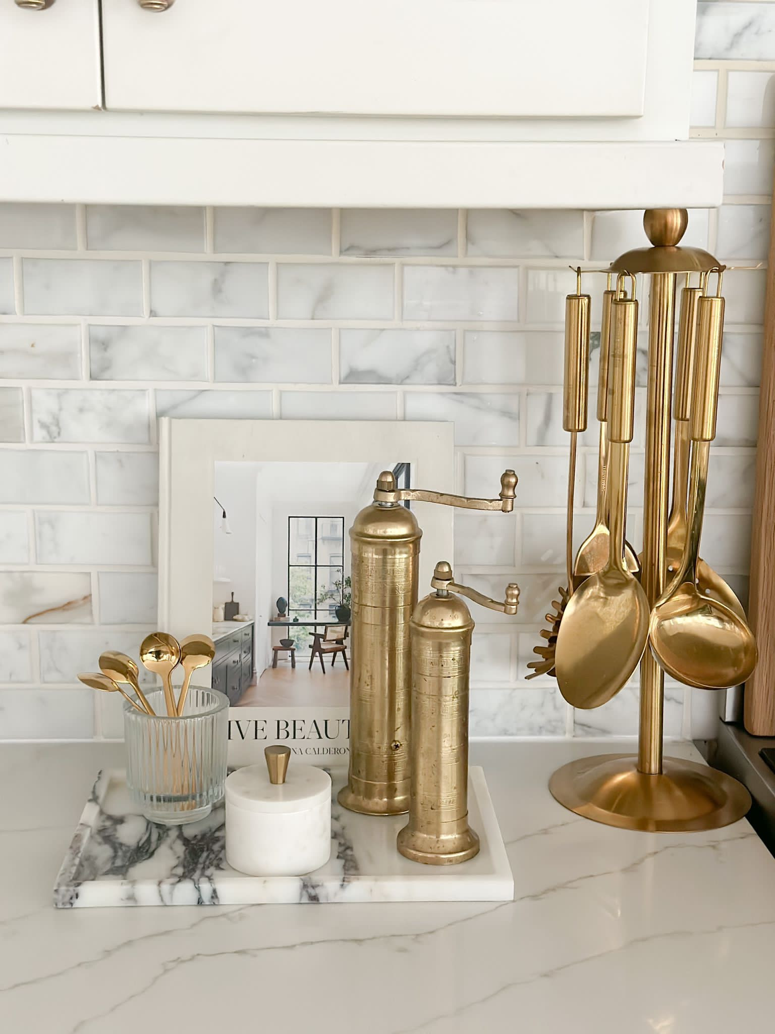 Kitchen Reset! 

Follow me @ahillcountryhome for daily shopping trips and styling tips!

Kitchen , Spring cleaning, Gold accessories, Marble tray, Brass salt and pepper mills

#LTKU #LTKhome #LTKFind